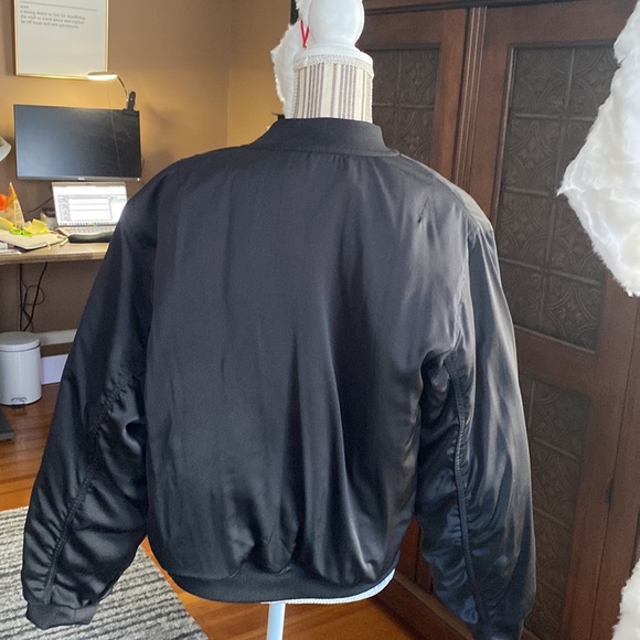 NWT Adidas original bomber Jacket L❤️❤️❤️ - Picture 4 of 10